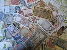 Lots De 10 Billets De Banque Du Monde Différents