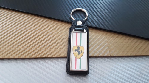 Porte clés ferrari - clés,