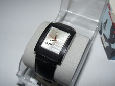 montre swatch james bond 007 die another day sufb100 / testé ok / pile neuve