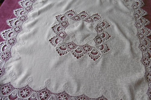 Nappe vintage avec - , imposante