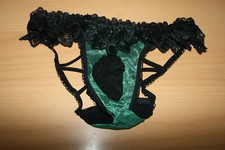 string  homme dentelle avec poche pour le sexe