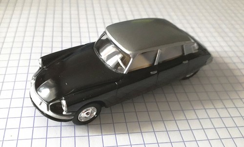Voiture miniature citroen - miniature, ds