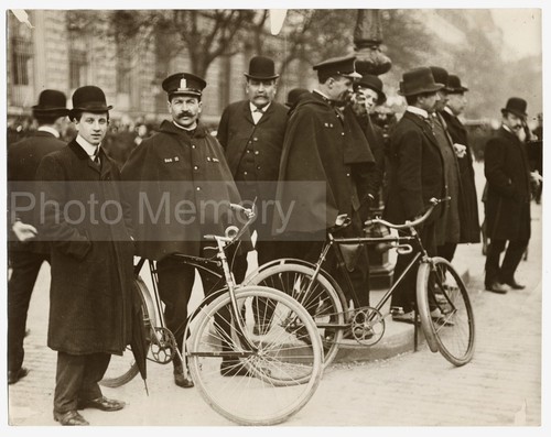 Policiers hirondelle paris - hirondelle,,
