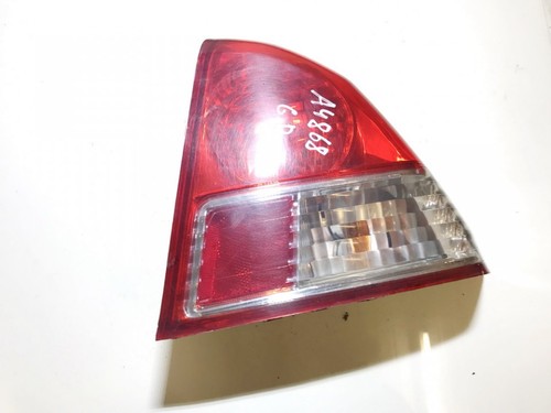 Honda civic 2005 tail light - 2005,