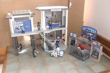 Commissariat Playmobil 5182 et coffret 5421