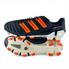 Crampons de football noirs