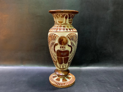 Vase égyptien ancien avec