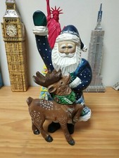 Père Noël En Bois Sculpté