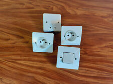 Lot legrand neptune 2 coloris blanc interrupteur / prises / sortie de câble