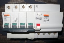 DISJONCTEUR DIFFERENTIEL TETRA 63A 300mA COURBE C SELECTIF MERLIN GERIN 63AMPERE