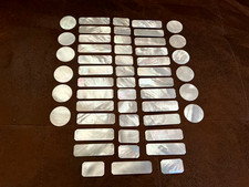 LOT 51 JETONS EN NACRE XIX