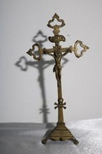 Petit crucifix en bronze ancien 26 cm