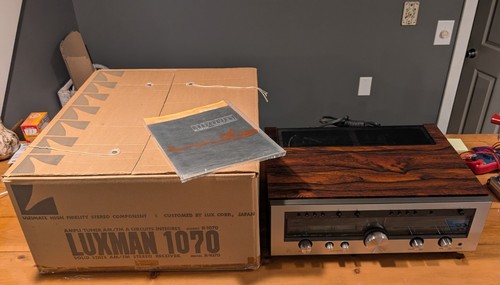 Luxman 1070 receiver - r-1070,
