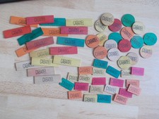 57 anciens jetons de cartes en bois liqueur, rhum CABANEL