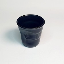 Tasse gobelet froissé noir - tasse,