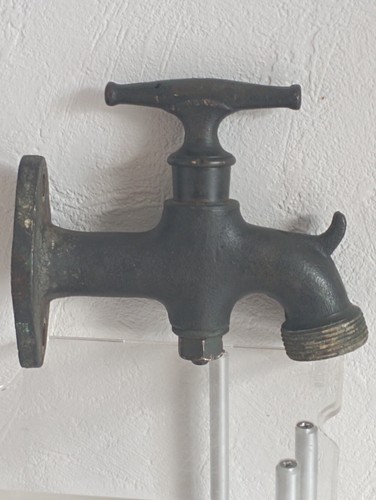 Gros robinet ancien bronze - gros,