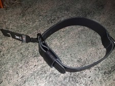 Collier noir en cuir pour