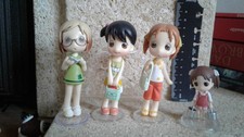 Lot 4 figurines ichigo