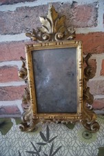 PETIT MIROIR EN BOIS SCULPTÉ ET DORÉ ITALIE ? GLACE MERCURE