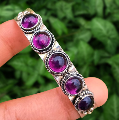 Achetez des bijoux faits - , main