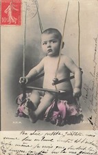 CP BEBE NU EN BALANCOIRE - 6827