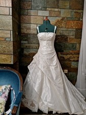 Pronovias wedding gown