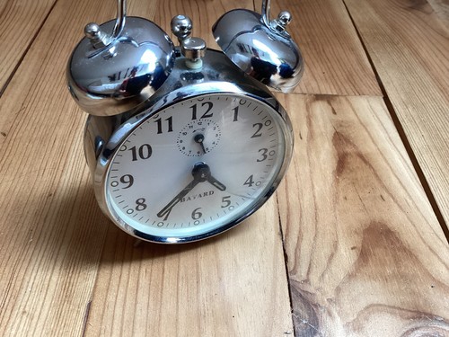 Réveil mécanique horloge