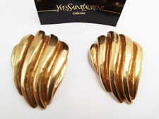 JOLIE PAIRE DE BOUCLES