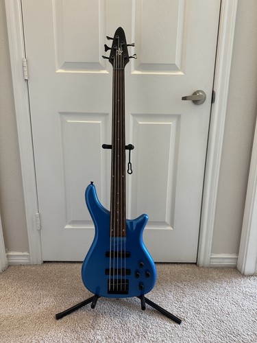 Rogue series iii string - series,