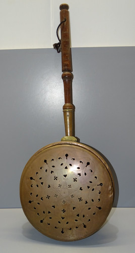 Belle ancienne bassinoire - ancienne,