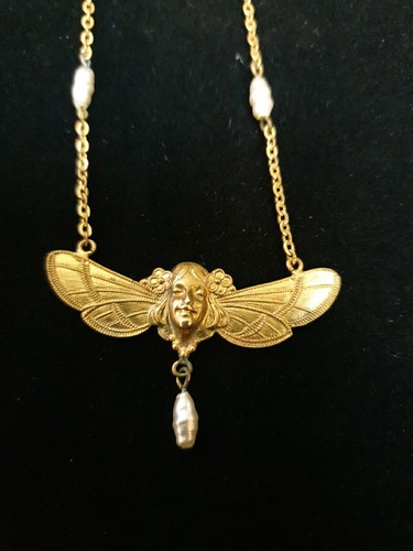 Collier ancien art - ancien, nouveau