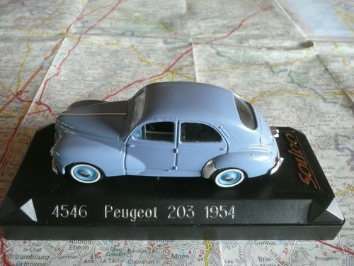 Peugeot 203 bleue - bleue, 1954