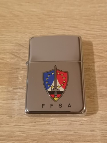 Briquet zippo militaire - ,