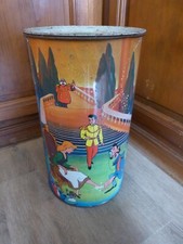 ancien baril bidon boite de