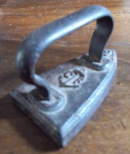 PETIT FER A REPASSER  ANCIEN