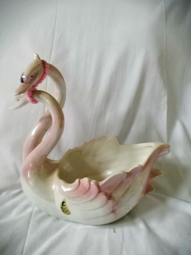 Cygnes cache pot