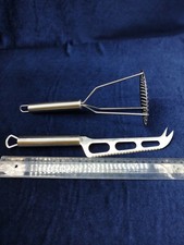 Deux outils cuisine en - deux, de