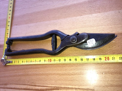 Old tool outil - 42,