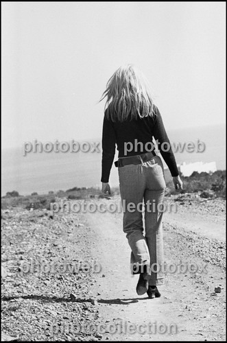 Brigitte bardot exclusive - -,