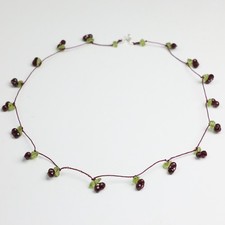 collier petite cerise grenat