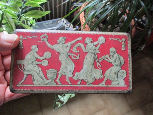 Ancienne boite tôle - boite,