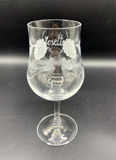 Verre cristal à pied gravé