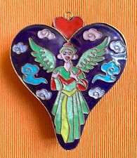 Coeur émaillé en relief motif Anges à suspendre Amérique du Sud ou Inde ?