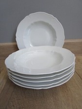 Assiettes creuses à - /,