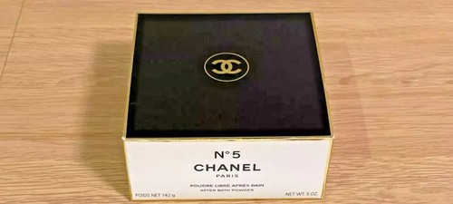 Chanel the loose - ,