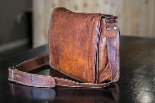Sacoche cuir véritable - en,