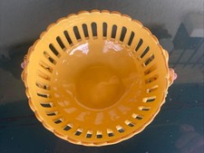 CORBEILLE AJOUREE EN CERAMIQUE FAIENCE MALICORNE FAM EMILE TESSIER  Décor Jaune