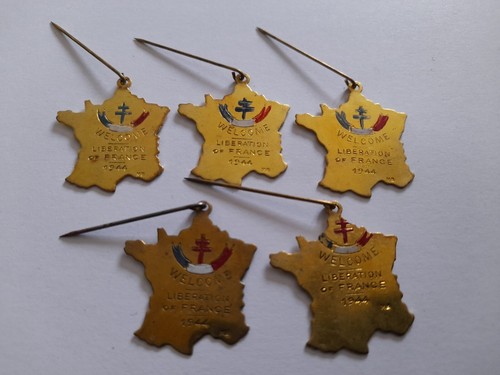 Lot insignes broches - lot,