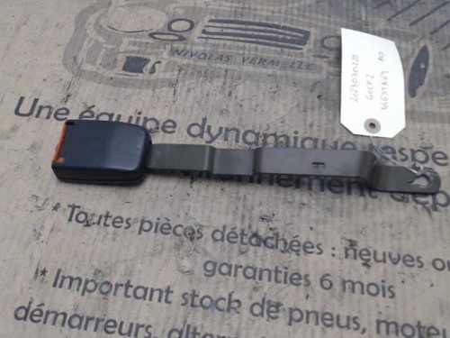 Attache ceinture avant - , droit