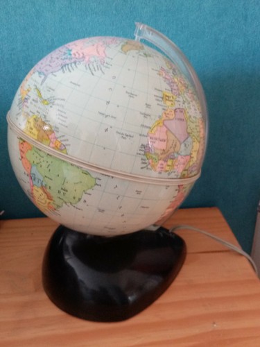 Lampe globe terrestre - ,